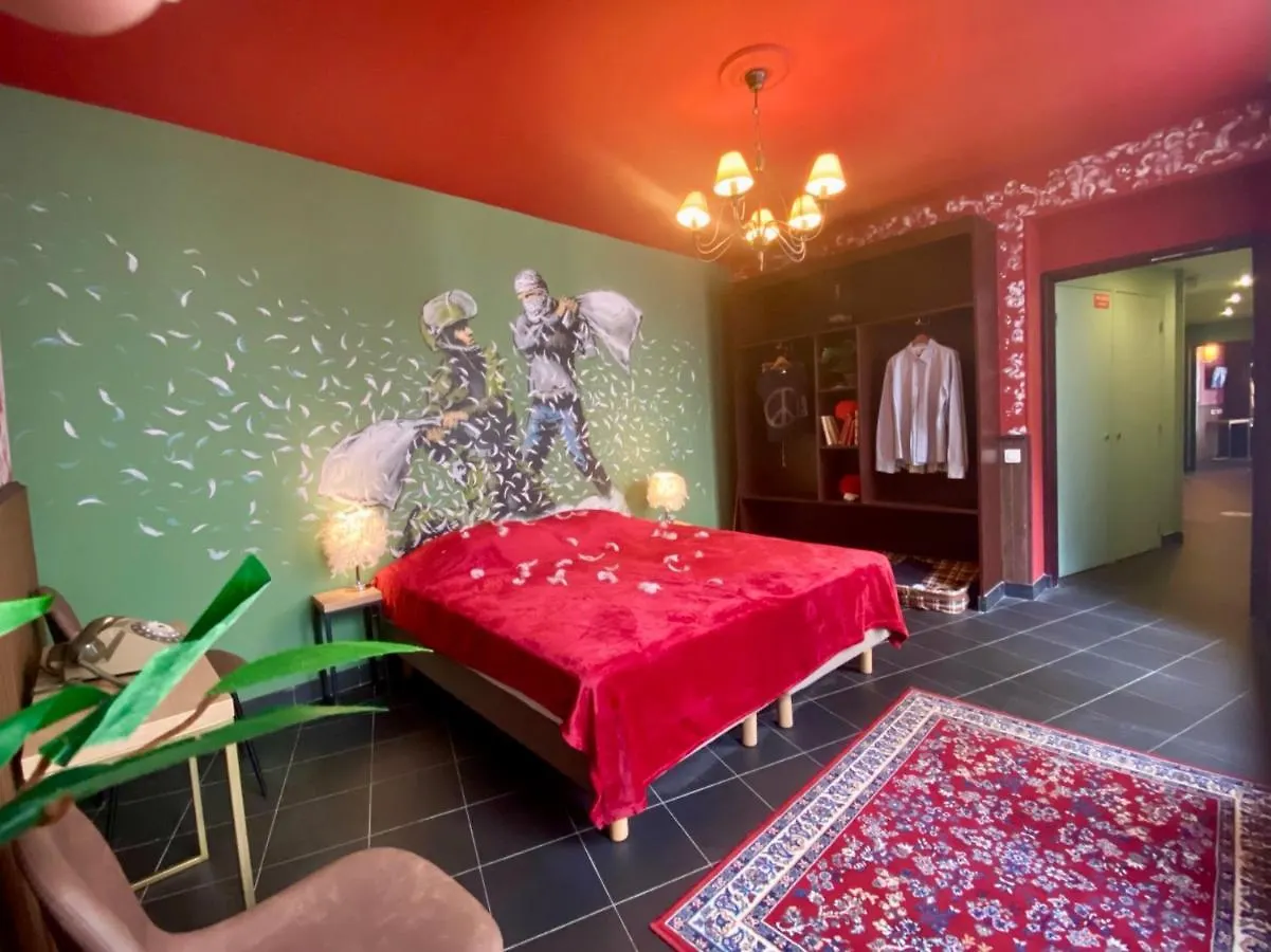 Walled Off Hotell Paris