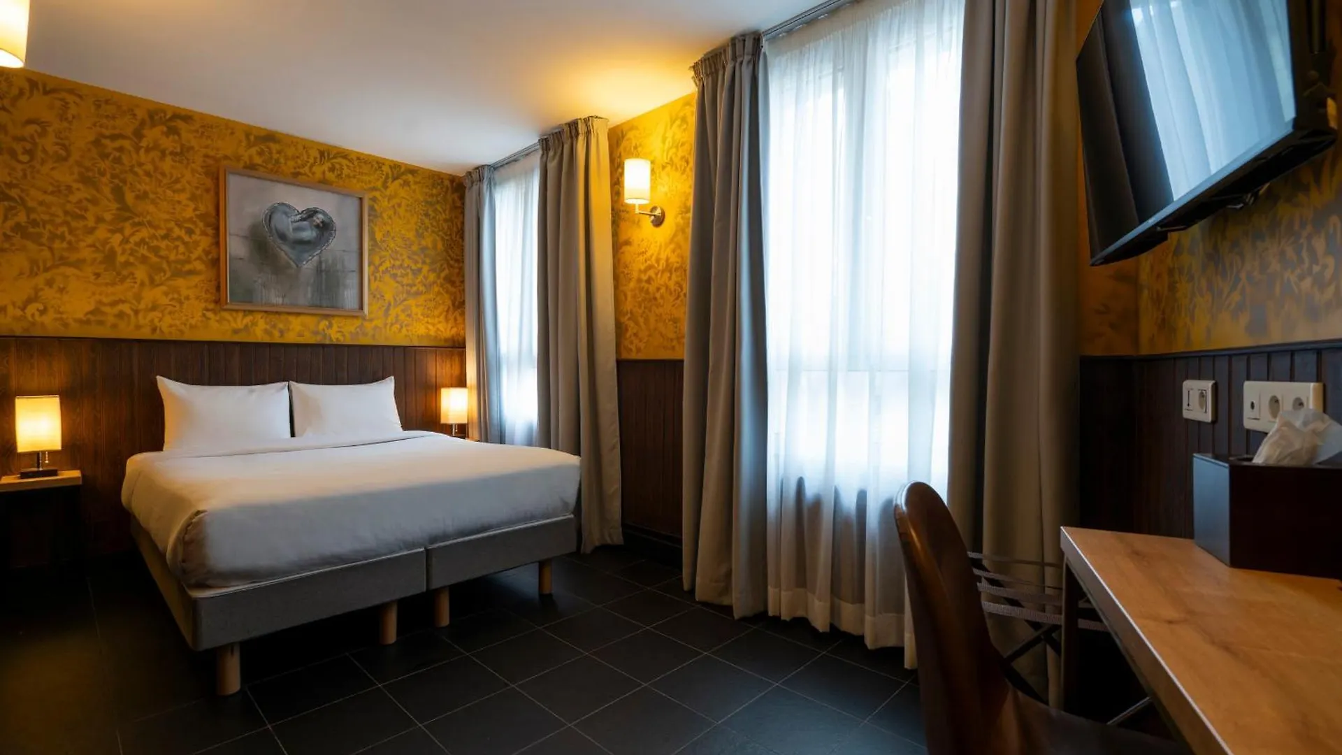 Walled Off Hotel *