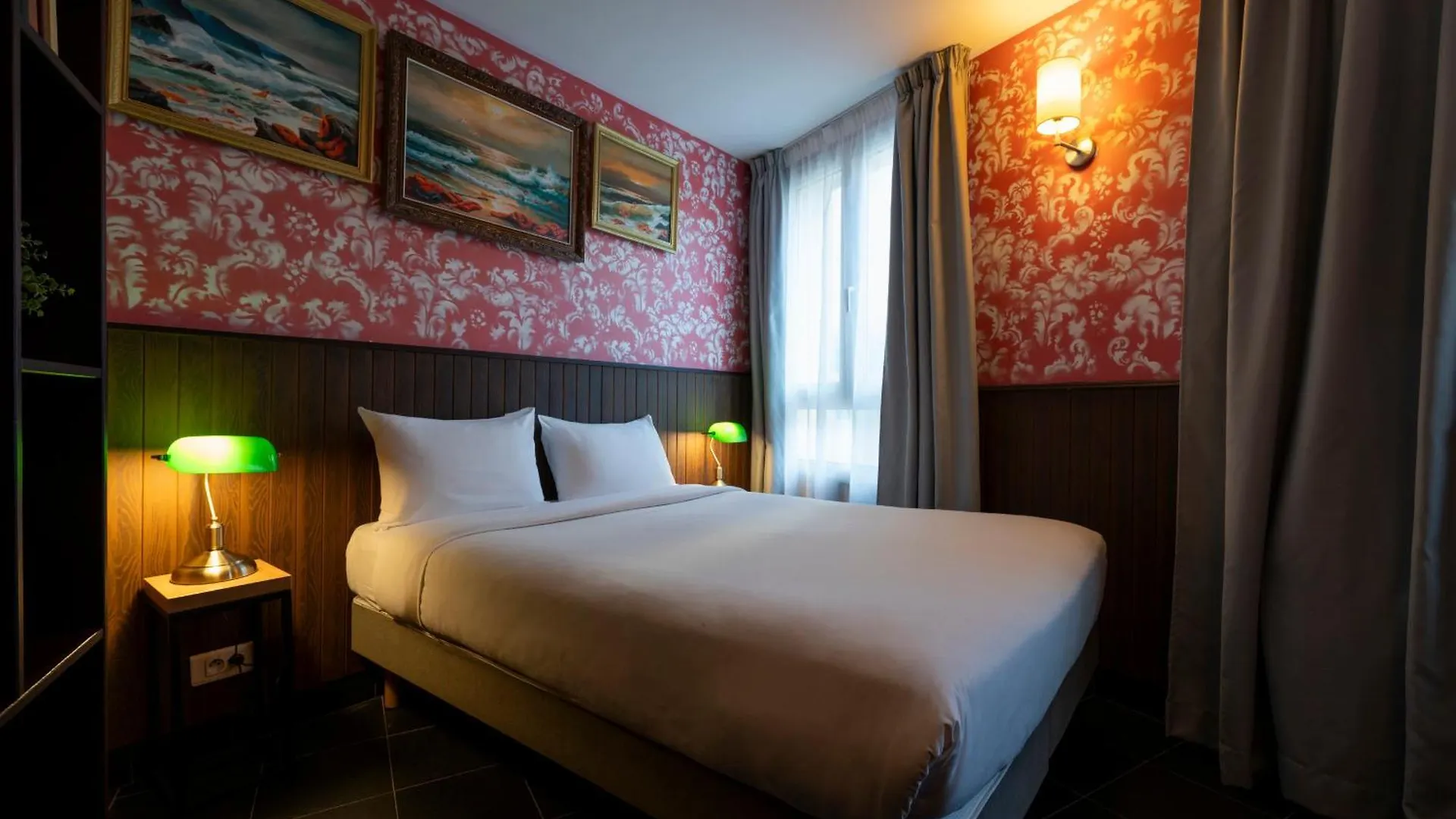 Hotel Walled Off *