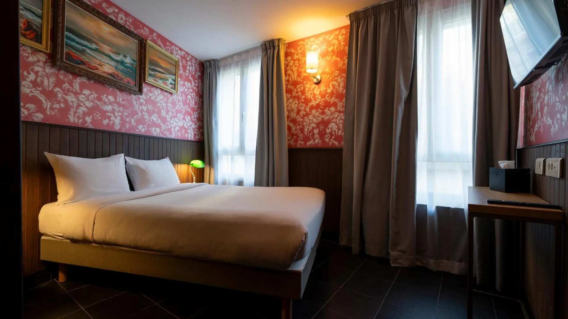 Otel Walled Off *
