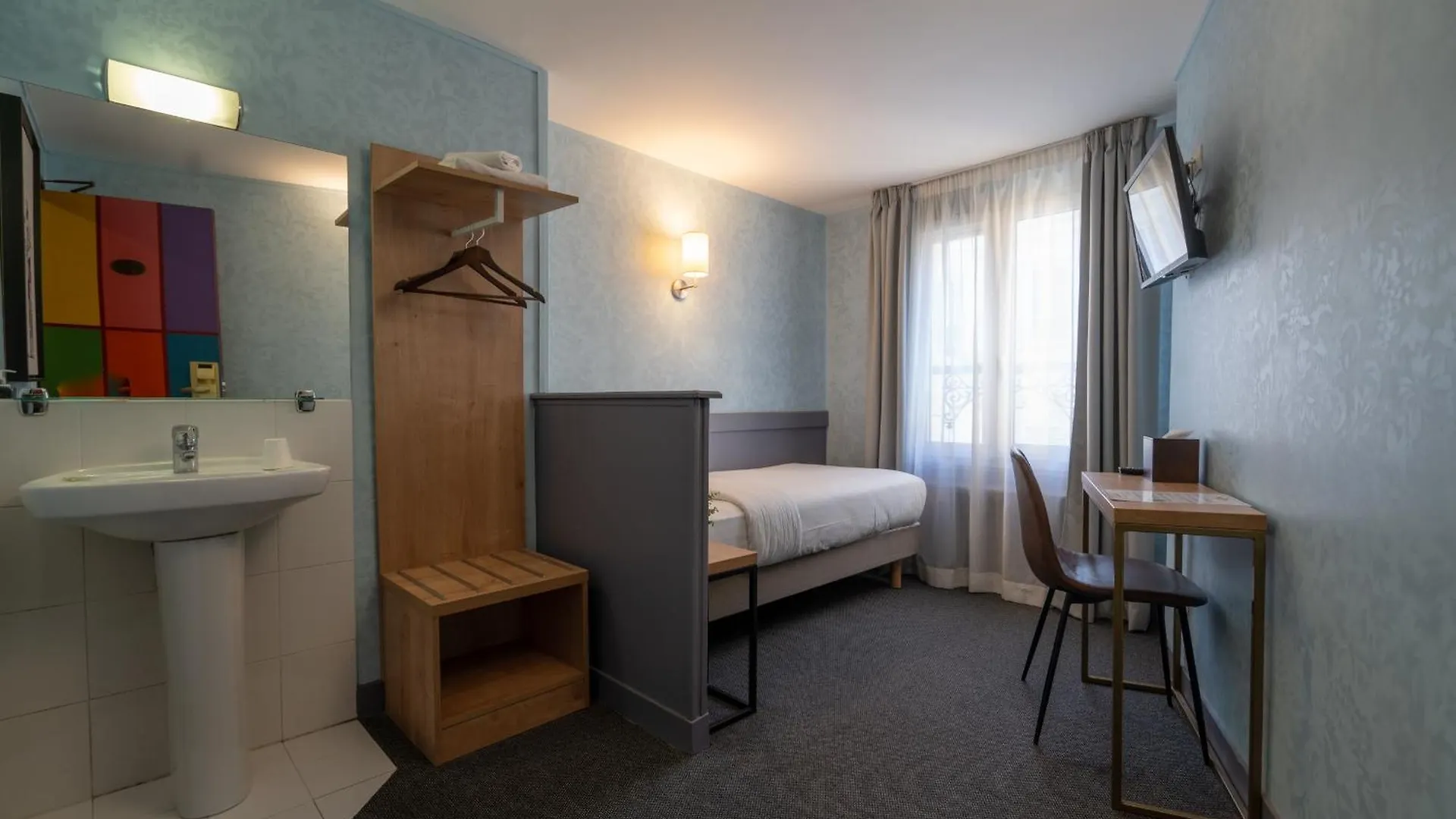 Walled Off Otel