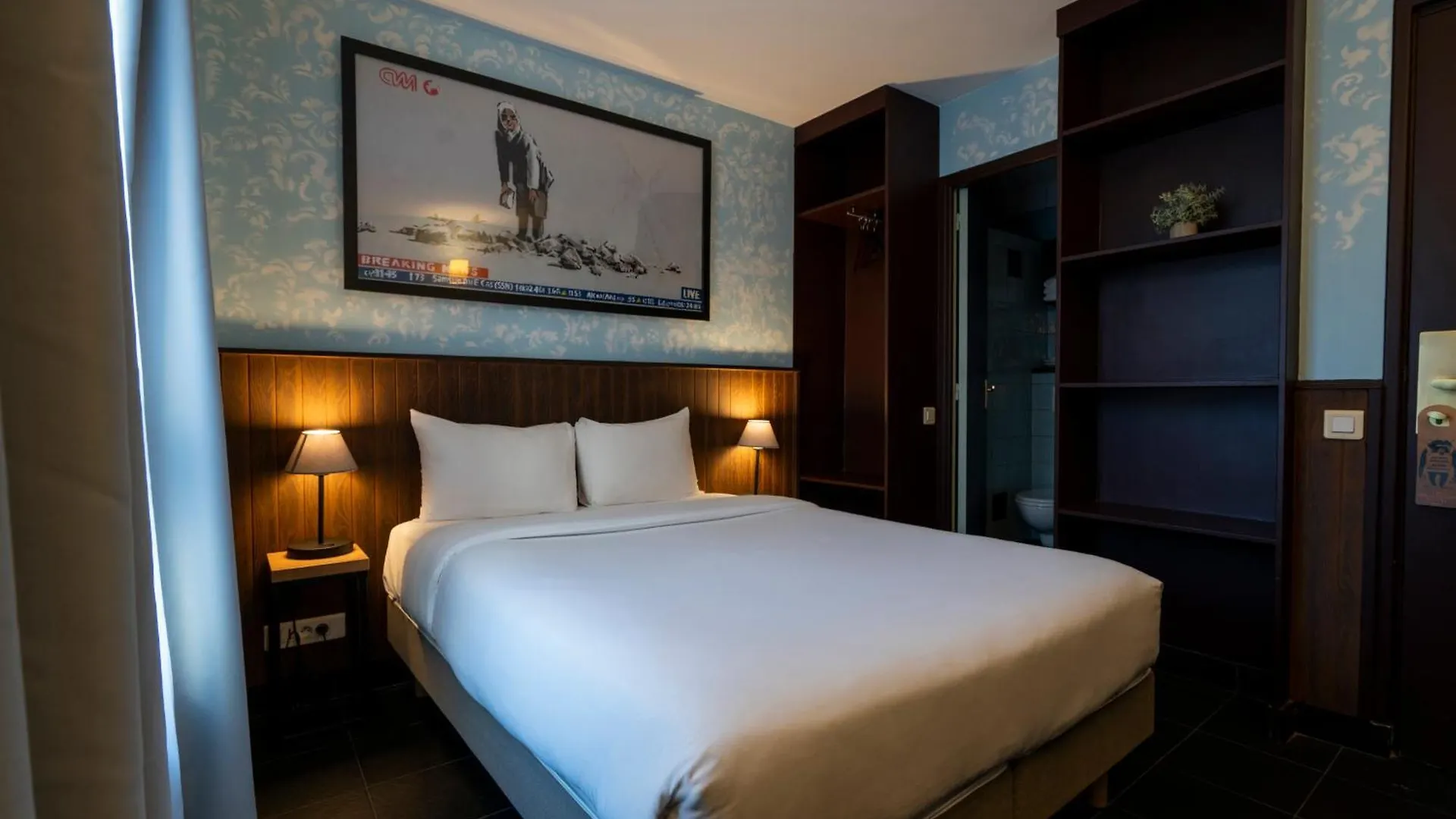 Walled Off Hotel *