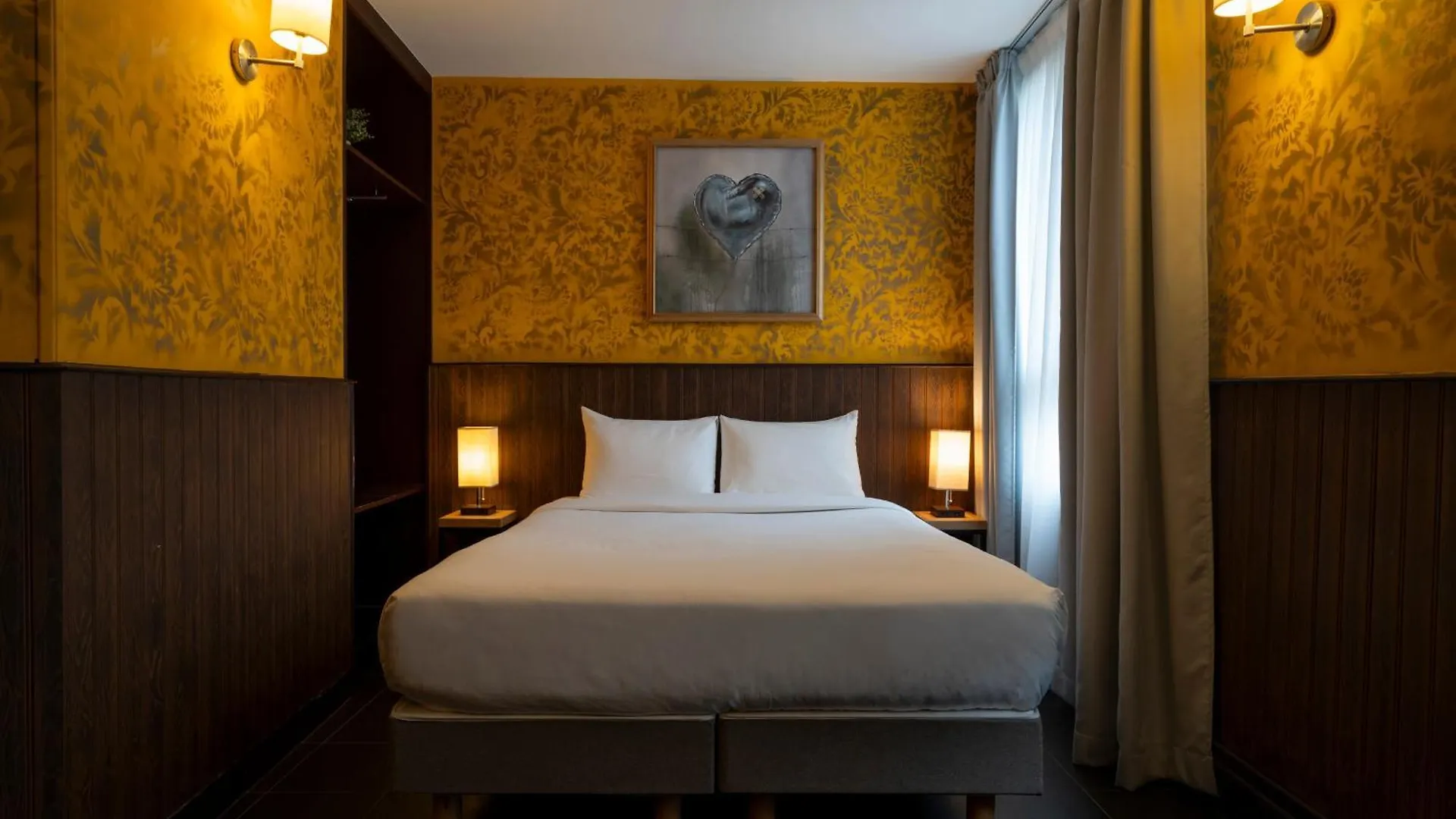Walled Off Hotel *